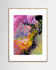 River Field – Fine Art -taidejuliste, abstrakti niittyaihe joenvarresta, Jenni Pennanen Art